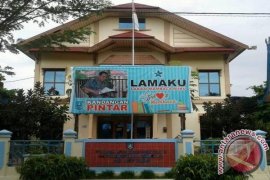HSS Bentuk Warung Perpustakaan