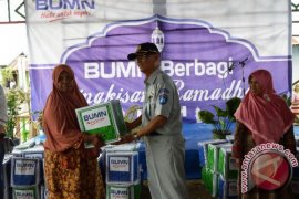 Jasa Raharja Maluku Bagikan Paket Sembako Gratis