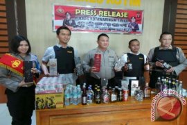 Sip! Polisi Gagalkan Peredaran 960 Botol Minuman Keras