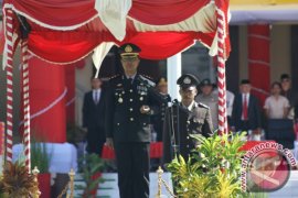 Kapolres Pohuwato Beri Perhargaan Anggota Berprestasi 