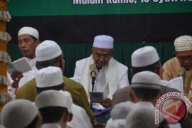 Bupati Pimpin Haulan Di Ponpes Darussalam