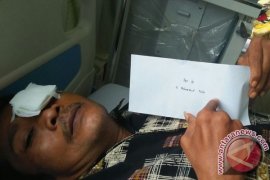 Ratusan Warga Ikuti Operasi Katarak Gratis