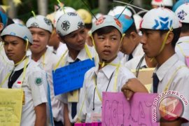 Orangtua Harap  MOS Jauhi Kekerasan 