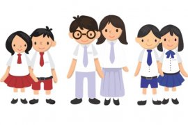 Kemendikbudristek wajibkan siswa beli seragam terbaru pada 2024, benarkah?