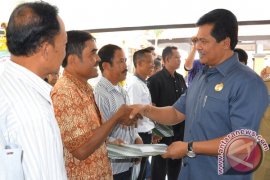 Pemprov Bali Serahkan Bantuan Hibah "Simantri" (Video)