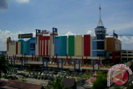 Pekerja Bangunan Duta Mall Tewas Terjatuh 