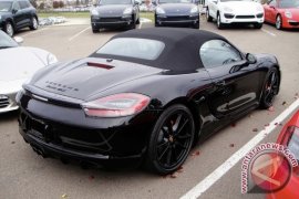 Tidak Bisa Tidur, Nenek Pacu Porsche 236 Km/Jam