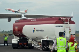 Penerbangan sepi, konsumsi avtur di Bandara Juanda turun drastis