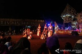 Komunitas Lima Gunung Materi Diskusi Arsitektur Jepang