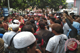 Sopir Angkot Se-Sukabumi Datangi Kantor Dishub, Ada Apa?