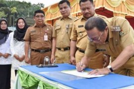 Bupati Kampar Canangkan Gerakan "One Day No rice", Apalagi Itu??