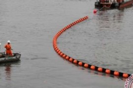 Lagi-Lagi Perairan Dumai Kembali Tercemar Tumpahan Minyak 