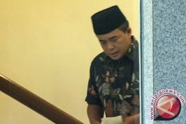 Akom Diklarifikasi Soal Aliran Dana Dalam Putusan Hakim