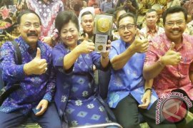 Pemkab Karangasem Terima Penghargaan Adipura 2017