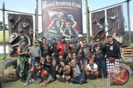 Komunitas Vespa Rayakan HUT di Tabanan