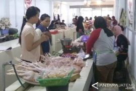 Permintaan Berkurang, Harga Daging Ayam Potong Turun