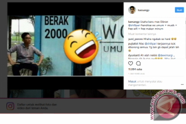 Gaya Duduk Gibran Jadi Meme Berlatarkan WC Umum, Siapa Biang Keladinya?