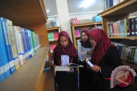 Pemuda Bengkulu buka taman bacaan tempat terbuka