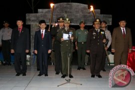 "Sumpah Palapa" di Upacara Penurunan Bendera di Grahadi