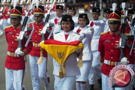 Duplikat Bendera Pusaka Dikirab Dengan Kereta Kencana