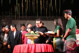 Pameran Produk Usaha Ekonomi Kreatif Meriahkan HUT STT