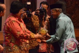 Lapsus - Adipura Ke- 6 Kado Hari Jadi Pemkab Banjar