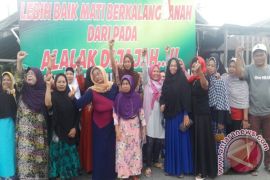 Warga Alalak Marah Pengusaha Kayu Ingkari Kesepakatan 