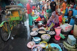 Harga Ikan Laut di Bojonegoro Stabil Tinggi