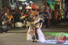 Menyaksikan Keragaman Kalsel Di Festival Pasar Terapung