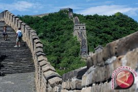 "Medali" Untuk Sang Pemanjat Tembok Besar di Tiongkok