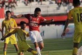 Bali United Tundukkan Persegres GU 3-1