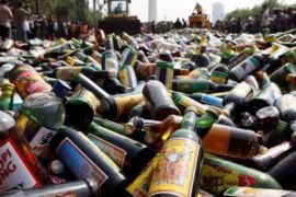 TNI-Polri Sita Ratusan Kotak Miras Industri Rumahan Di Pekanbaru