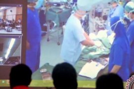 Tahukah Anda, Musik Rock Bantu Dokter Lebih Tenang Saat Operasi