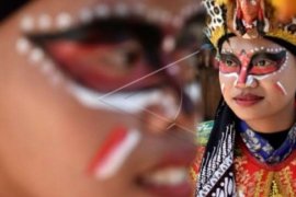 Tari Topeng Ireng Gunung Merapi Pukau Masyarakat Rusia