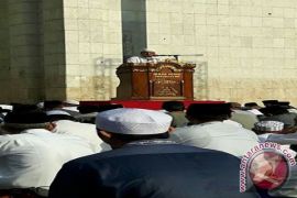 Khatib Sampaikan  Pesan  Kebersamaan Dalam Kebhinekaan 