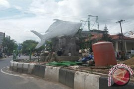 PATUNG IKAN KELABAU