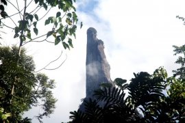 Mapala UI Akhirnya Berhasil Capai Puncak Tebing "Puruk Sandukui" Kalteng