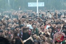 Hujan Deras warnai Puncak HUT Pramuka Di Depok (Video)