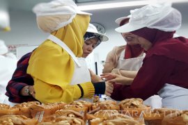 TKI di Taiwan dapat Pelatihan "e-Commerce" dan Kue