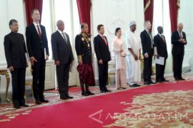 Jokowi Receives Credentials from Nine Foreign Ambassadors