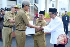 MENERIMA TROPI JUARA UMUM MQK