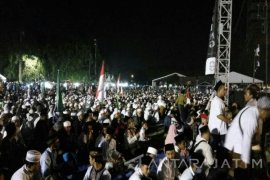 "Bondowoso Bersholawat" Meriah dengan Bendera Merah Putih