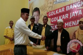 Tokoh Padang Panjang Ryan Diovella Mendaftar ke Golkar