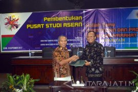 Kemlu-Unej Bentuk Pusat Studi ASEAN