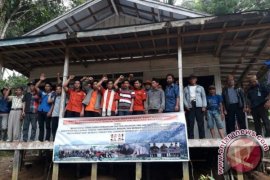 AMAN HST  Tolak Izin Perusahaan Tambang