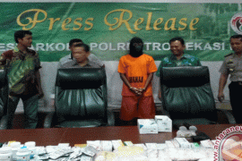 Polrestro Bekasi Sita Belasan Ribu  Butir Obat Keras 