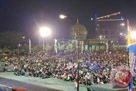 Ratusan Warga Nobar G30S/PKI Yang Digelar KPK-Koramil