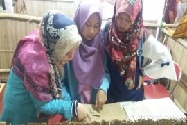 Indonesia Needs Many Philologists