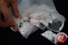 Sedia PCC, Apotek di Makassar Digerebek