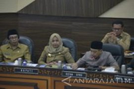 Bupati Jember Berharap P-APBD 2017 Segera Ditetapkan 